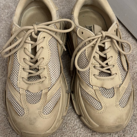 Steve Madden trending shoes - Picture 3 of 3